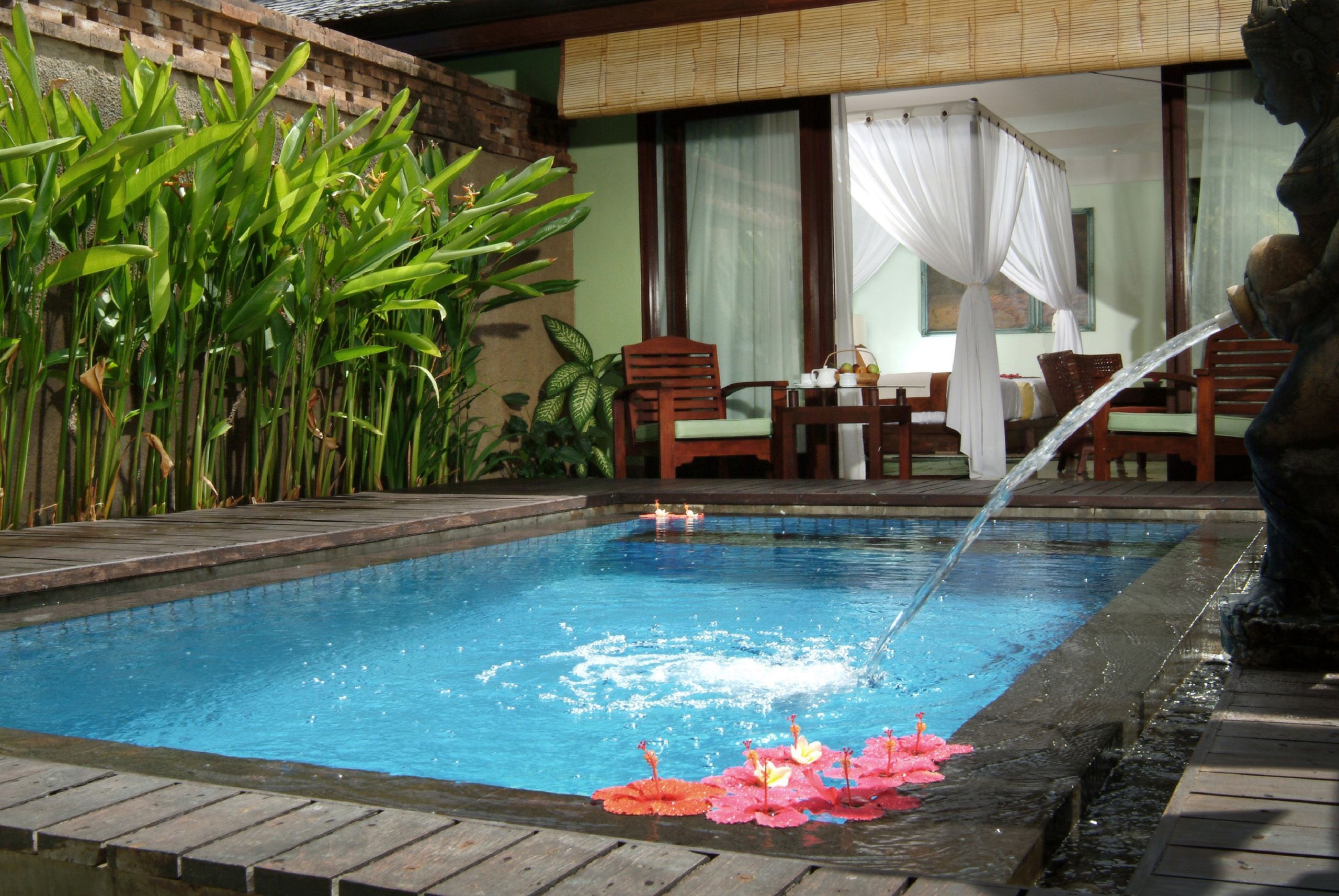 Rama Beach Resort and Villas 
